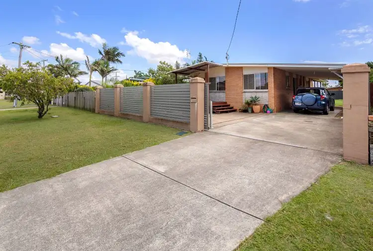 15 Nambur Street, Runaway Bay QLD 4216