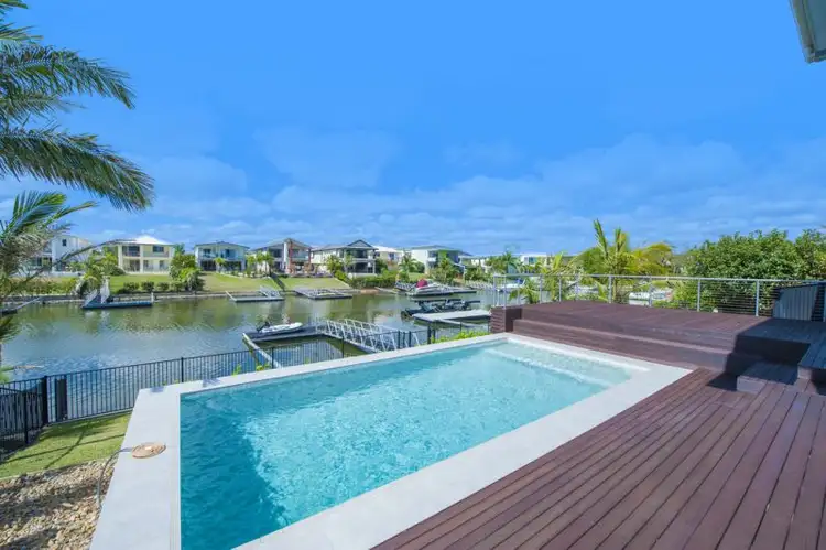 11 Ferrymans Ct, Helensvale QLD 4212
