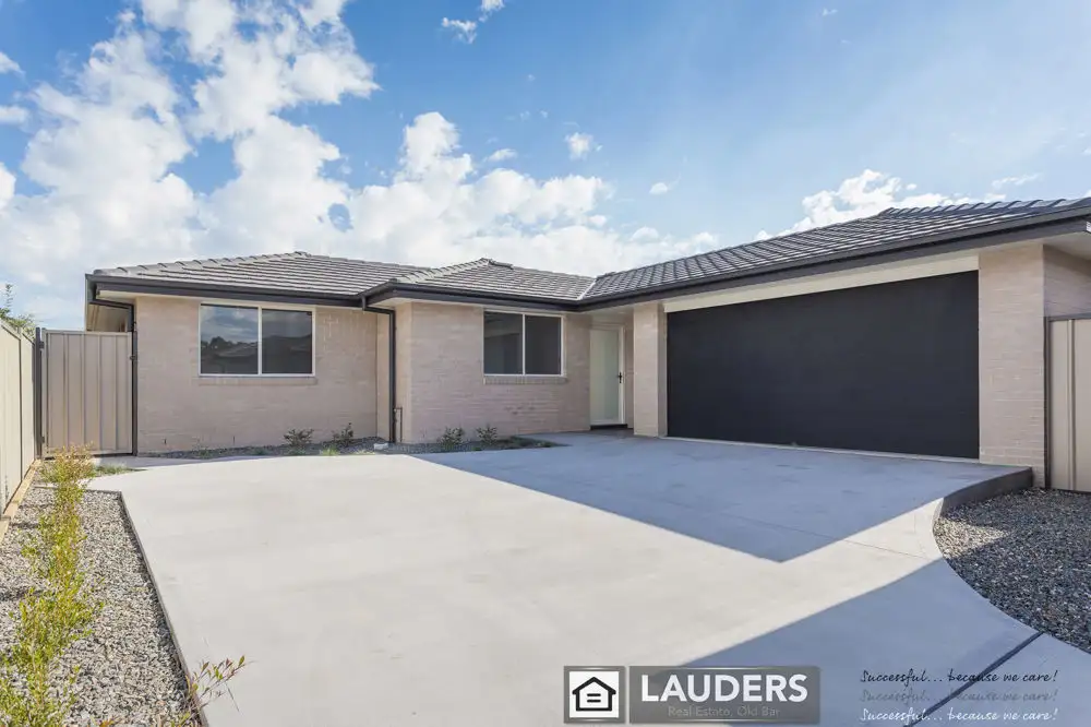 Main view of Homely villa listing, 2/5 Brooke Close, Old Bar NSW 2430