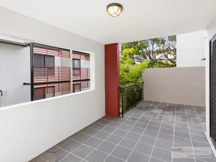 Fifth view of Homely unit listing, 2/11 Kitchener Street, Coorparoo QLD 4151