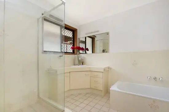Sixth view of Homely house listing, 8 St Andrews Glade, Robina QLD 4226