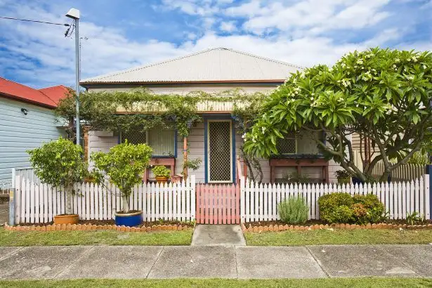 121 Lindsay Street OLD, Hamilton NSW 2303