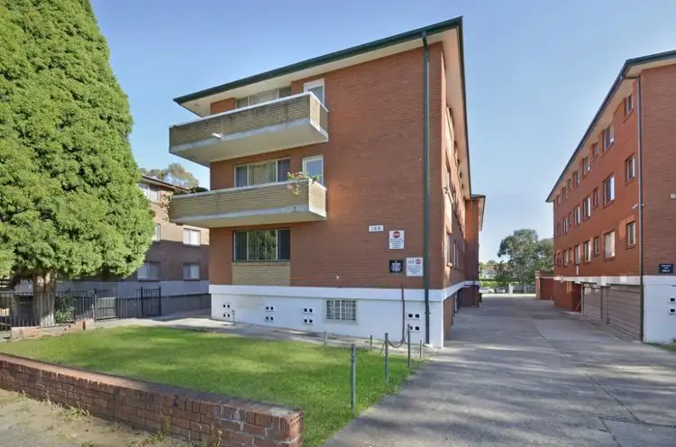 11/168 Sandal Cres, Carramar NSW 2163