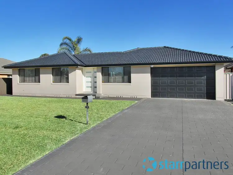 18 Kala Circuit, St Clair NSW 2759