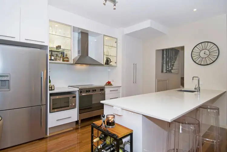 Sixth view of Homely villa listing, 1/5 Heeb Street, Bundall QLD 4217