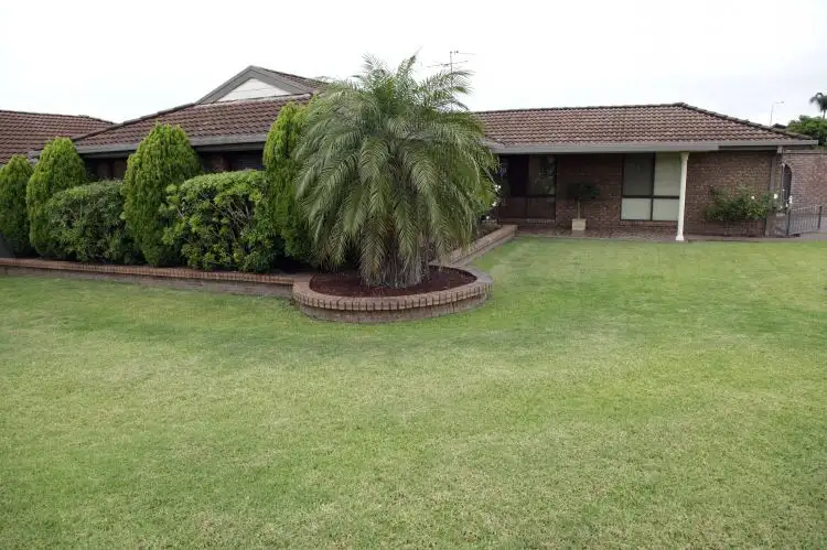 90 Restwell Rd, Bossley Park NSW 2176