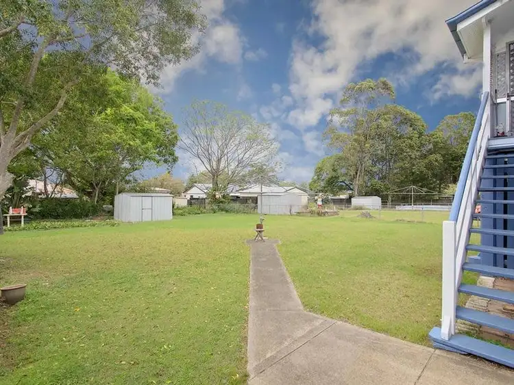 10 Peacock Street, One Mile QLD 4305