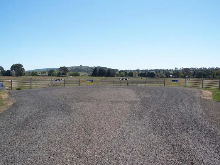 14 Saumerez Estate, Armidale NSW 2350