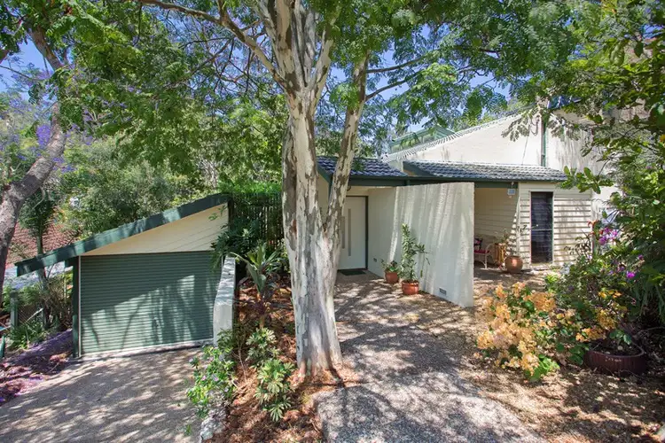 6 Chantilly Street, Chapel Hill QLD 4069