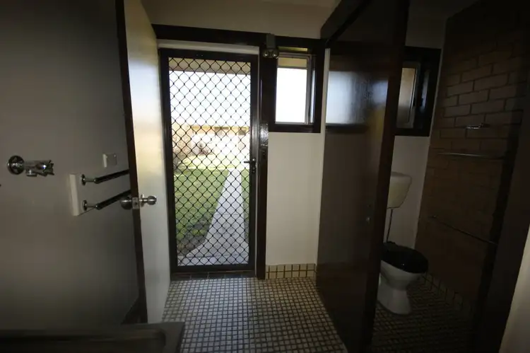 Seventh view of Homely block of units listing, 284 Henry Street, Deniliquin NSW 2710