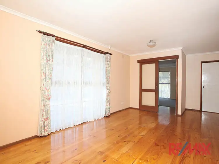 Second view of Homely house listing, 3 Nicholson Close, Endeavour Hills VIC 3802