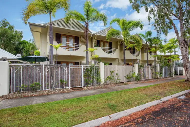 Main view of Homely unit listing, 1/32 Oliva Street, Palm Cove QLD 4879