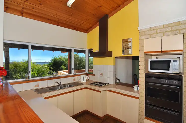 Sixth view of Homely house listing, 5 Glider Court, Australind WA 6233
