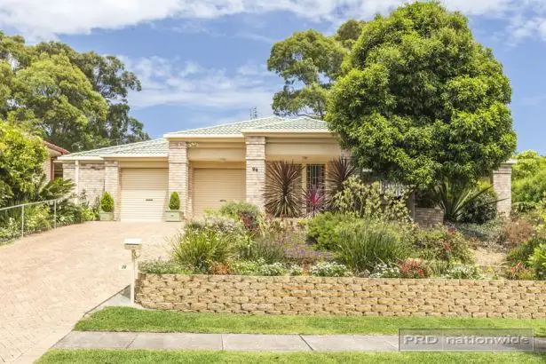 26 Seafarer Close, Belmont NSW 2280