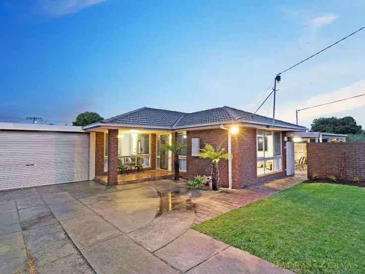 5 Loddon Court, Clayton South VIC 3169