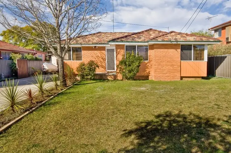16 Edith St, Kingswood NSW 2747