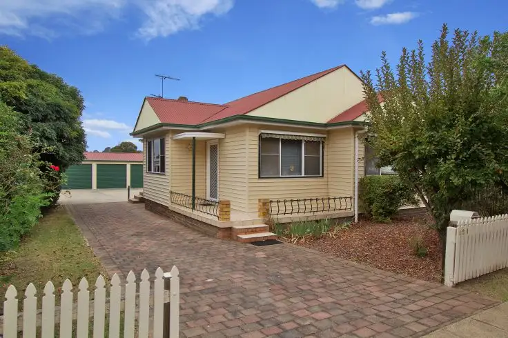 121 Butler Street, Armidale NSW 2350