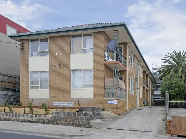 2/434 Albion Street, Brunswick West VIC 3055
