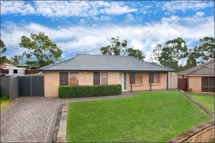 6 Coolong Crescent, St Clair NSW 2759