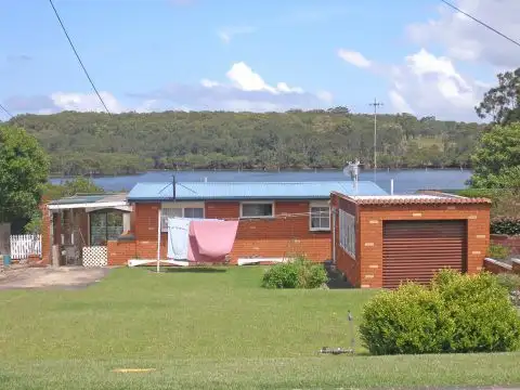 18 Crookhaven Drive, Greenwell Point NSW 2540