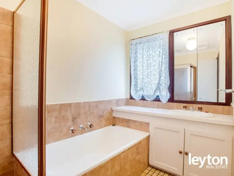 Sixth view of Homely house listing, 3 Lindsay Close, Endeavour Hills VIC 3802