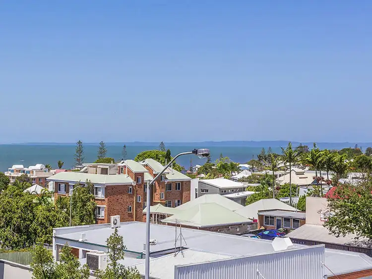 Main view of Homely unit listing, 9/89 Bay Terrace, Wynnum QLD 4178