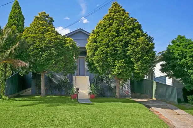 25 Lovell Street, Cardiff NSW 2285