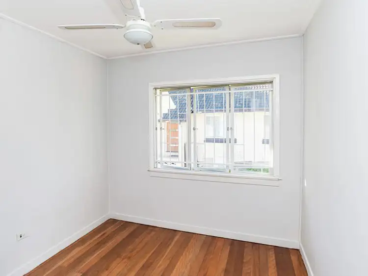 Fifth view of Homely house listing, 42 Wemvern Street,, Upper Mount Gravatt QLD 4122