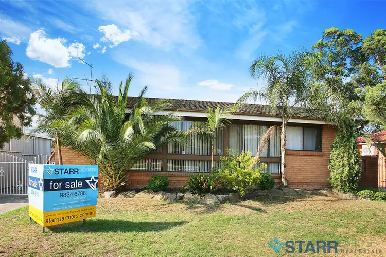10 Explorers Way, St Clair NSW 2759