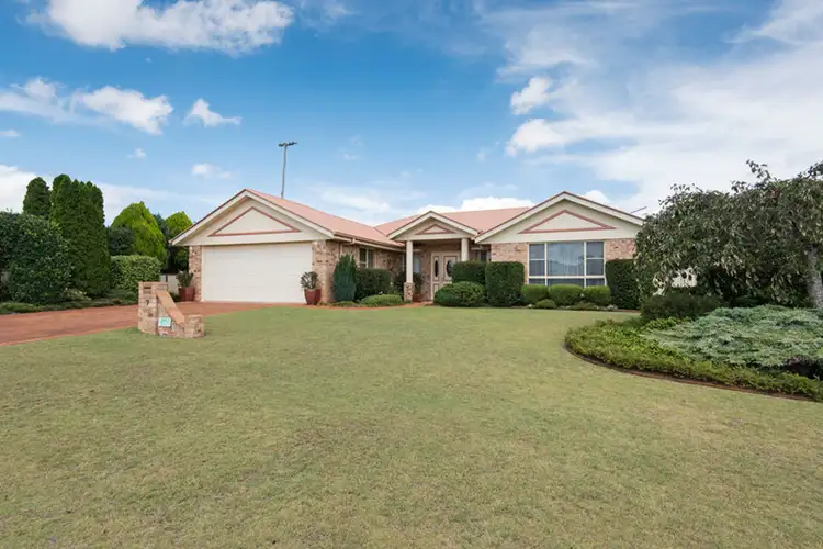 7 Buckle Court, Middle Ridge QLD 4350