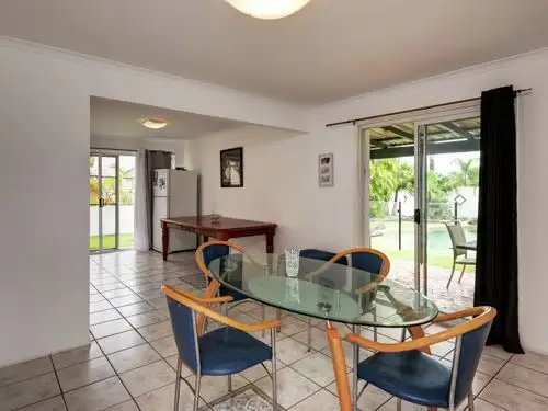 Second view of Homely house listing, 2 Leet Court, Arundel QLD 4214