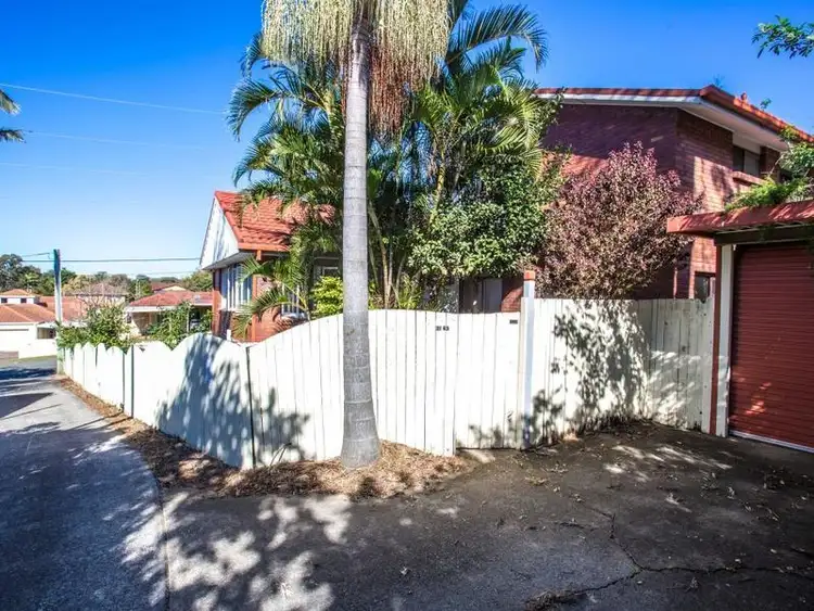63 Eugaree Street, Southport QLD 4215