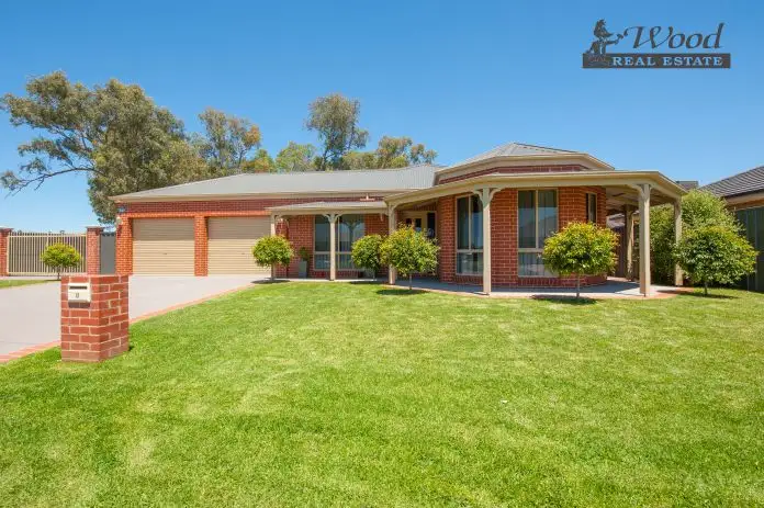 8 Silkyoak Court, East Albury NSW 2640