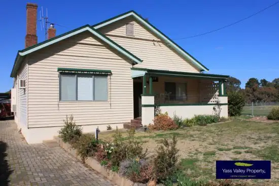 10 Cliff Street, Yass NSW 2582