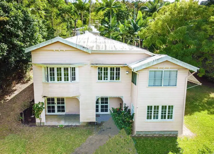 2 Walsh Street, Edge Hill QLD 4870