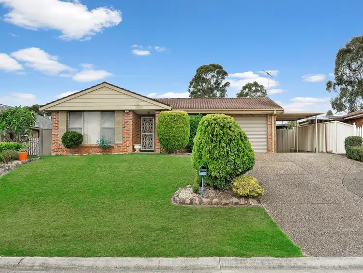 82 Donalbain Cct, Rosemeadow NSW 2560