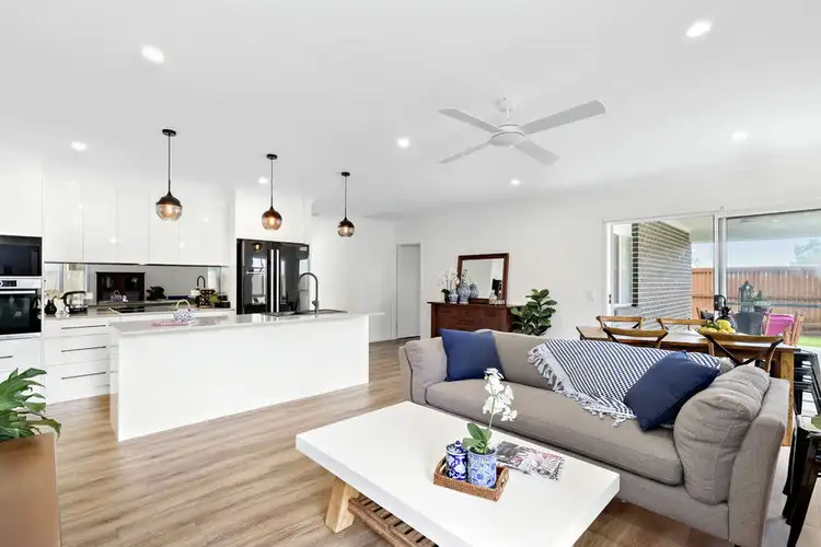 7 Moss Crescent, Caloundra West QLD 4551