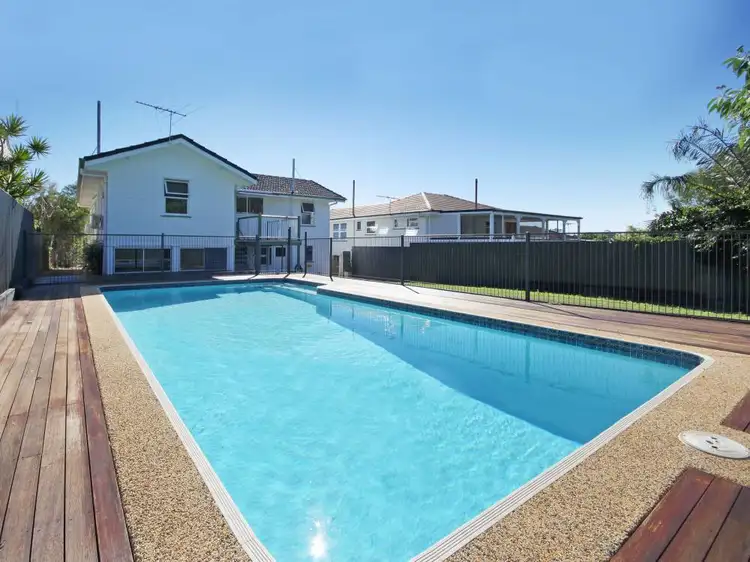 37 Lebanon Street, Brighton QLD 4017