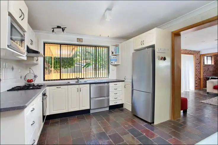 Sixth view of Homely house listing, 3 Ree Place, St Clair NSW 2759