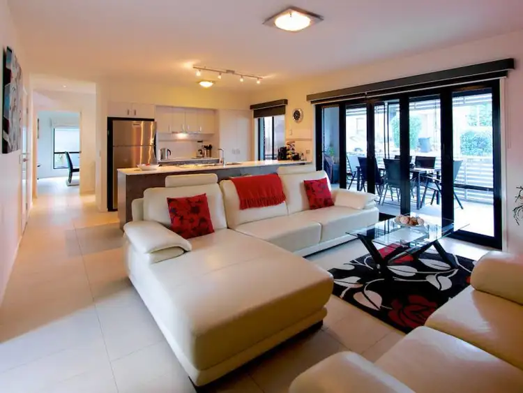 2 Mode Place (307 Underwood Road), Eight Mile Plains QLD 4113