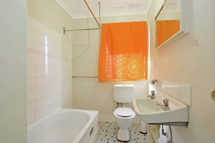 Fifth view of Homely house listing, 32 Sue Crescent, Tamworth NSW 2340