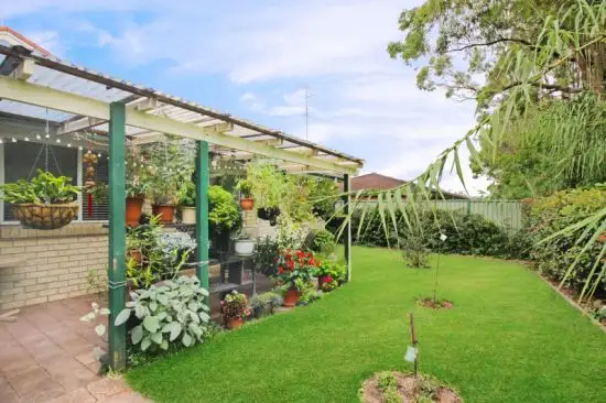 Second view of Homely villa listing, 4/205a Albany Street, Point Frederick NSW 2250