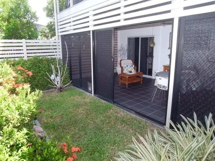 2/6 Eclipse Street, Rowes Bay QLD 4810