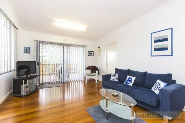 Second view of Homely house listing, 4 Cross Street, Mayfield NSW 2304