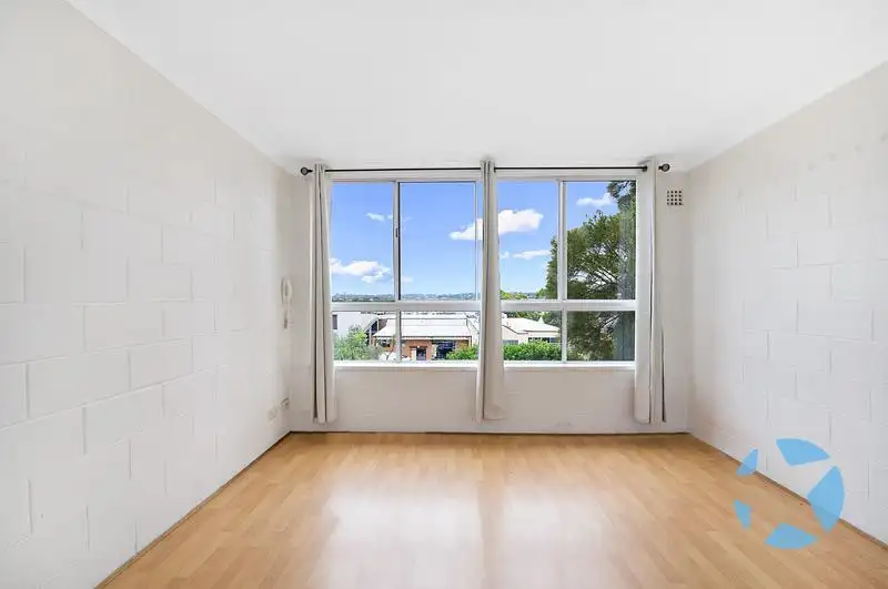 Main view of Homely unit listing, 3/18 Old Pittwater Road, Brookvale NSW 2100