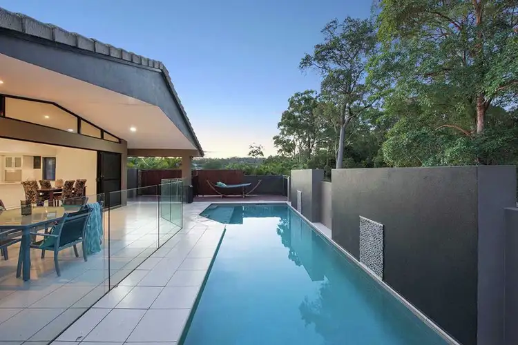 9 Heath Court, Little Mountain QLD 4551