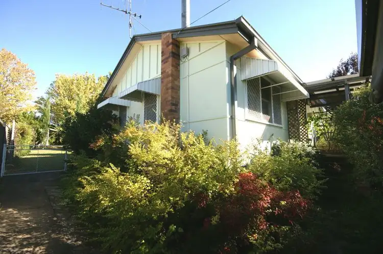 14 Douglas Street, Armidale NSW 2350