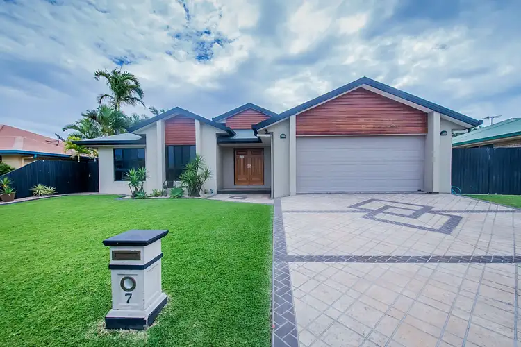 7 Gingham Street, Glenella QLD 4740