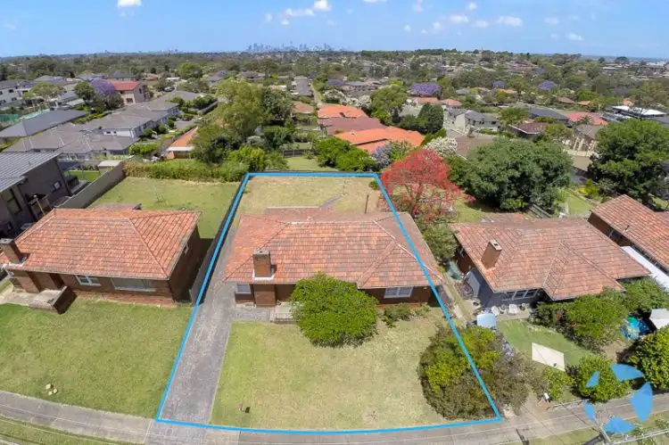 13 Kells Rd, Ryde NSW 2112