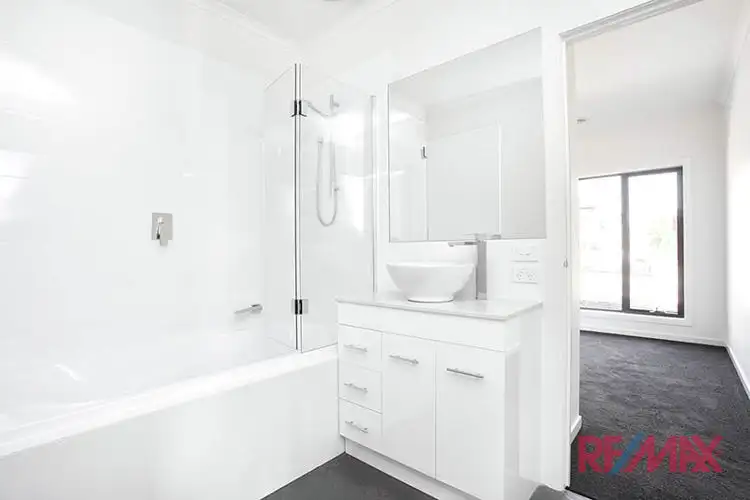 Sixth view of Homely house listing, 10 Stenocarpus Drive, Doveton VIC 3177